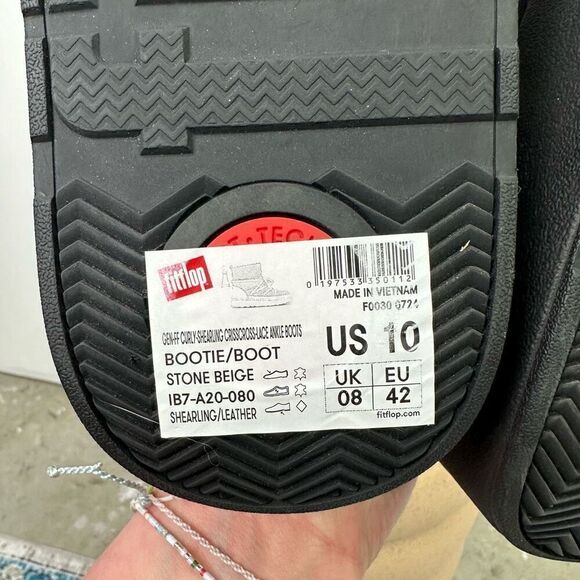 FitFlop GEN-FF Curly-Shearling Crisscross-Lace Ankle Boots - Picture 11 of 15